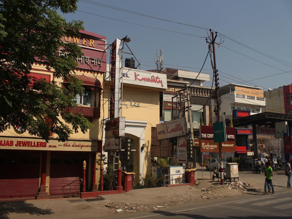 Oyo 5232 Kwality Hotel Dehradun Buitenkant foto